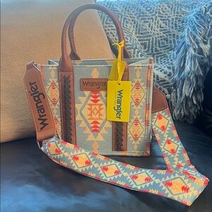 NWT Wrangler Aztec Blue and Brown Tote